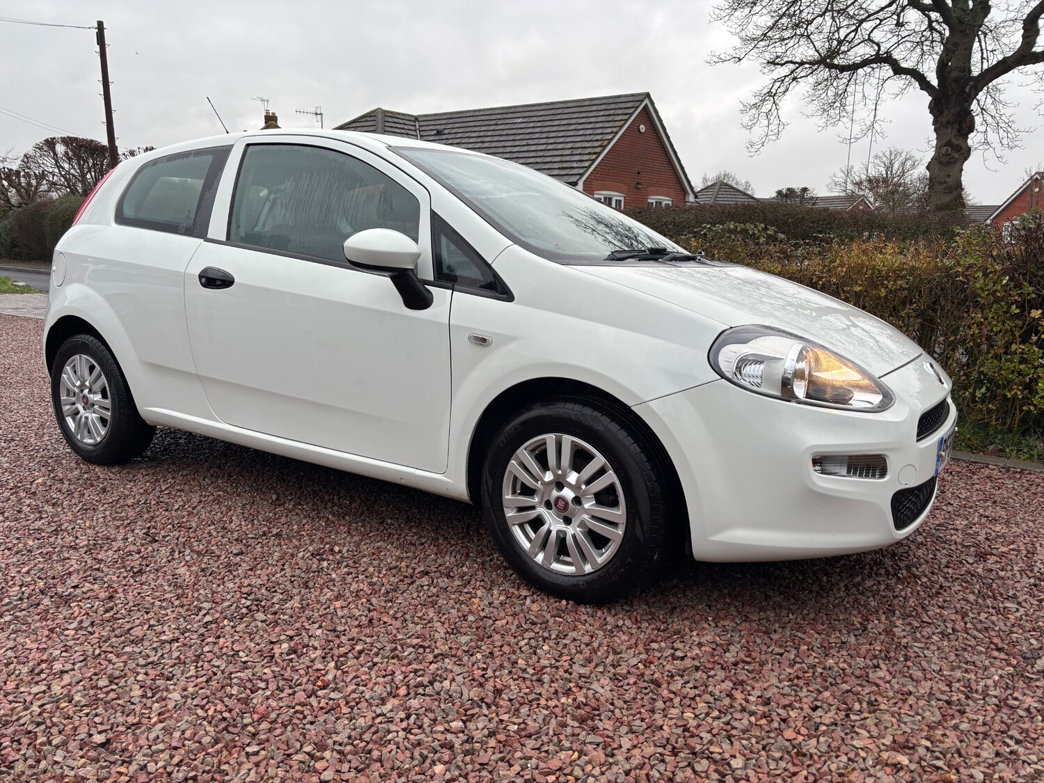 Used Fiat Punto 2015 for sale - 77113358: Photo 16