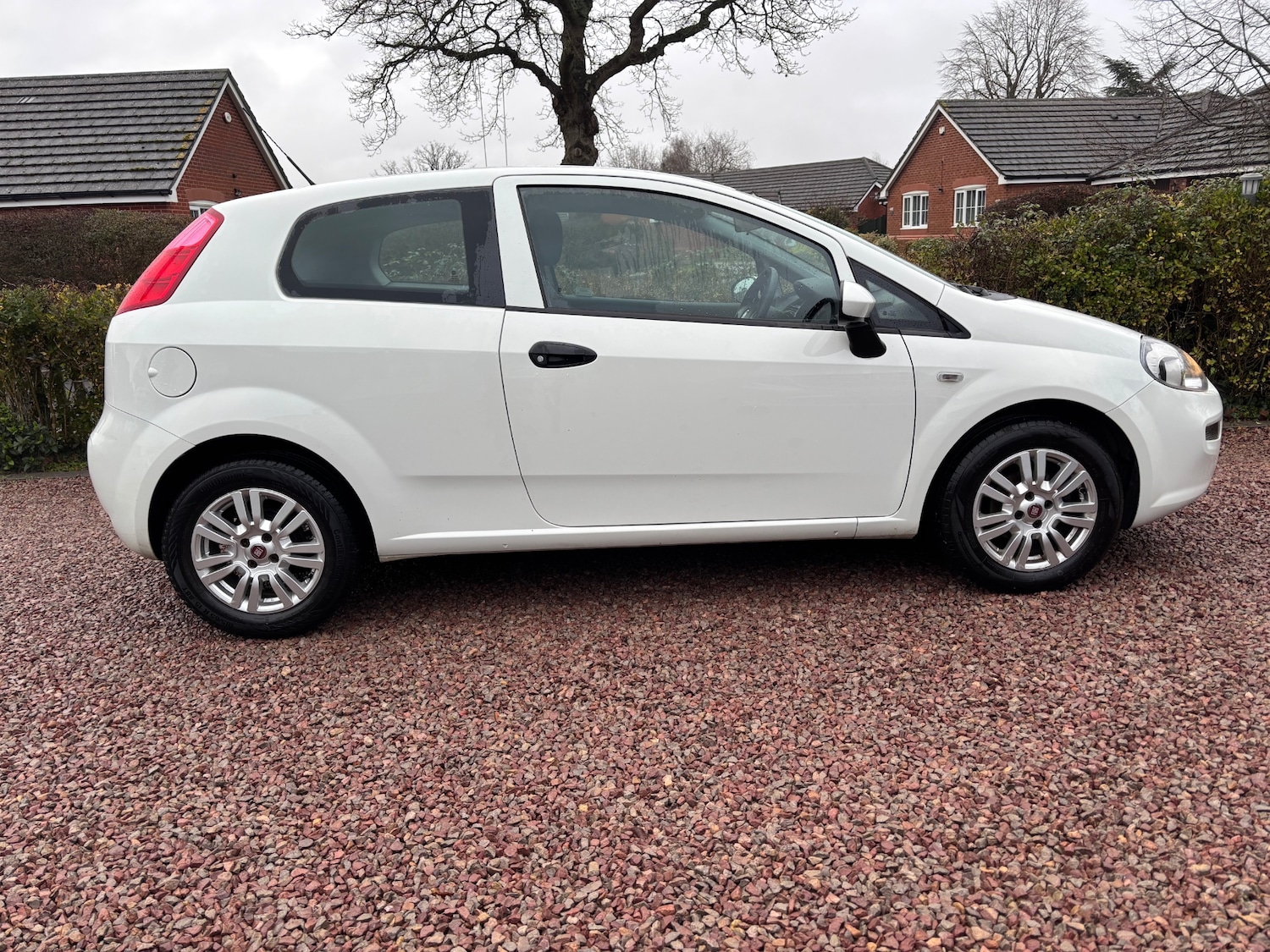 Used Fiat Punto 2015 for sale - 77113358: Photo 17