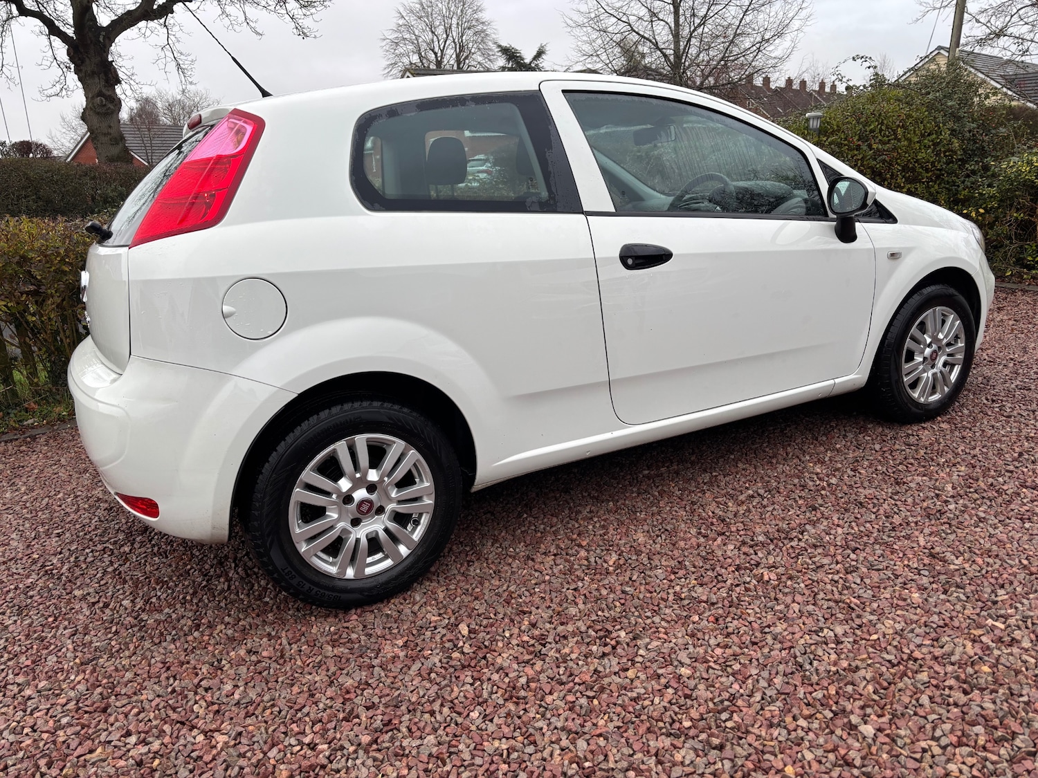 Used Fiat Punto 2015 for sale - 77113358: Photo 18