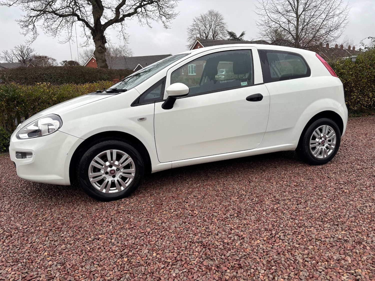 Used Fiat Punto 2015 for sale - 77113358: Photo 8