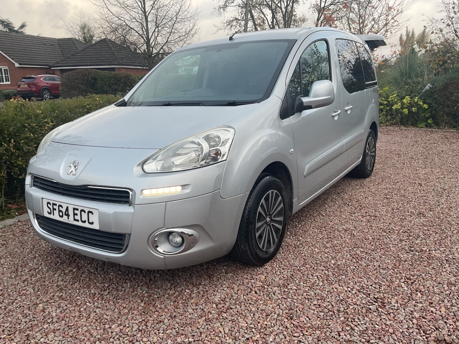 Used Peugeot Partner Tepee 2014 for sale - 76616632: Photo 11