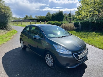 Used Peugeot 208 2013 for sale - 75999291: Photo