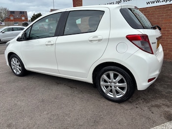 Used Toyota Yaris 2012 for sale - 78028191: Photo
