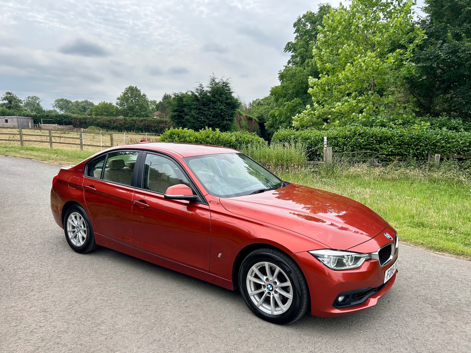 Used BMW 3 Series 2018 for sale - 76340212: Photo 2
