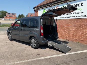 Used Peugeot Partner Tepee 2015 for sale - 79140617: Photo