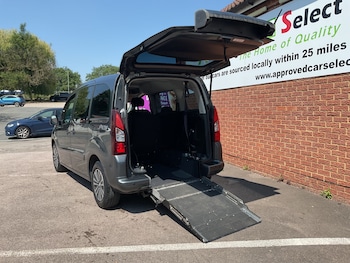 Used Peugeot Partner Tepee 2015 for sale - 79140617: Photo