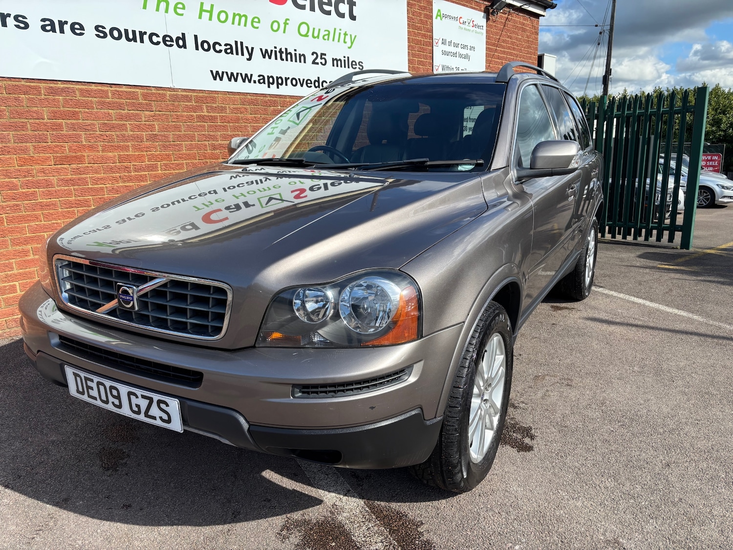 Used Volvo XC90 2009 for sale - 77821588: Photo 3