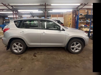 2006 (06) - 2.0 VVT-i XT4 5dr