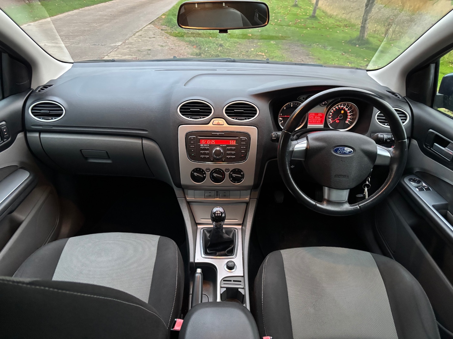 Used Ford Focus 2010 for sale - 76455574: Photo 9