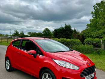 2014 (63) - 1.25 82 Zetec 3dr