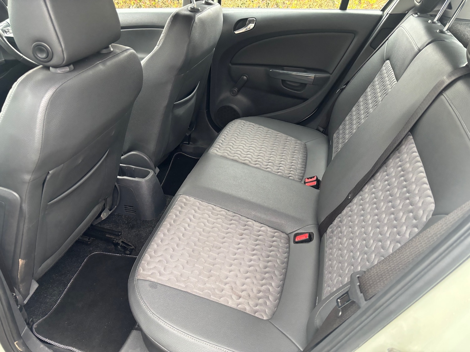 Used Vauxhall Corsa 2011 for sale - 77164681: Photo 8