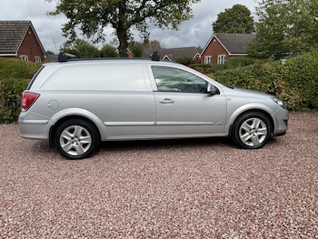 Vauxhall - Astra Van