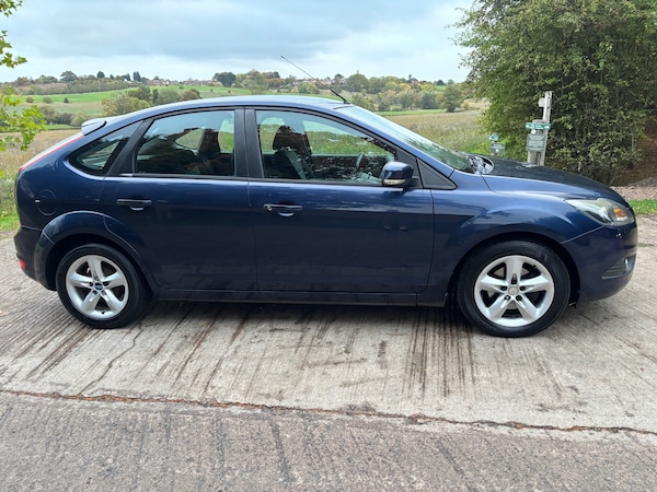 Used Ford Focus 2010 for sale - 76271615: Photo 16
