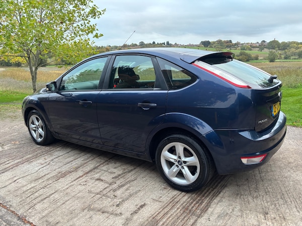 Used Ford Focus 2010 for sale - 76271615: Photo 7