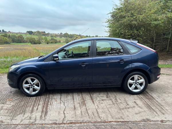 Used Ford Focus 2010 for sale - 76271615: Photo 8