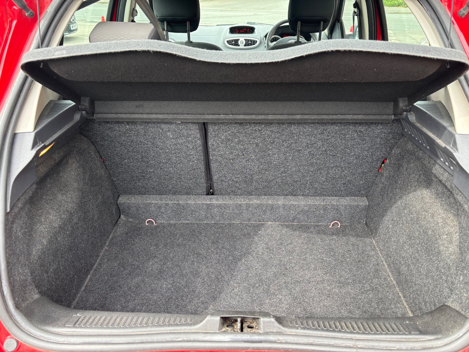 Used Renault Clio 2010 for sale - 78177180: Photo 11