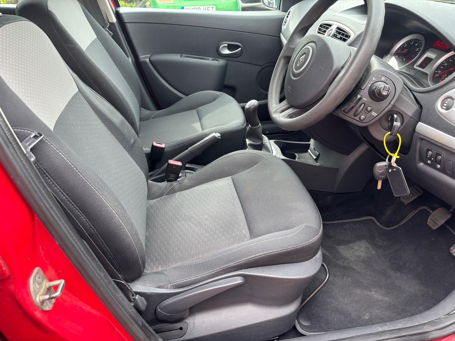 Used Renault Clio 2010 for sale - 78177180: Photo 15