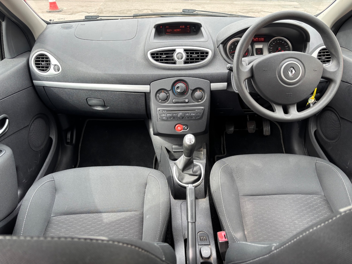 Used Renault Clio 2010 for sale - 78177180: Photo 9