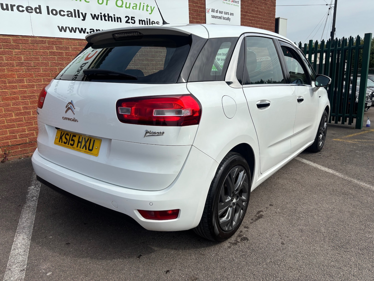 Used Citroen C4 Picasso 2015 for sale - 77984534: Photo 14
