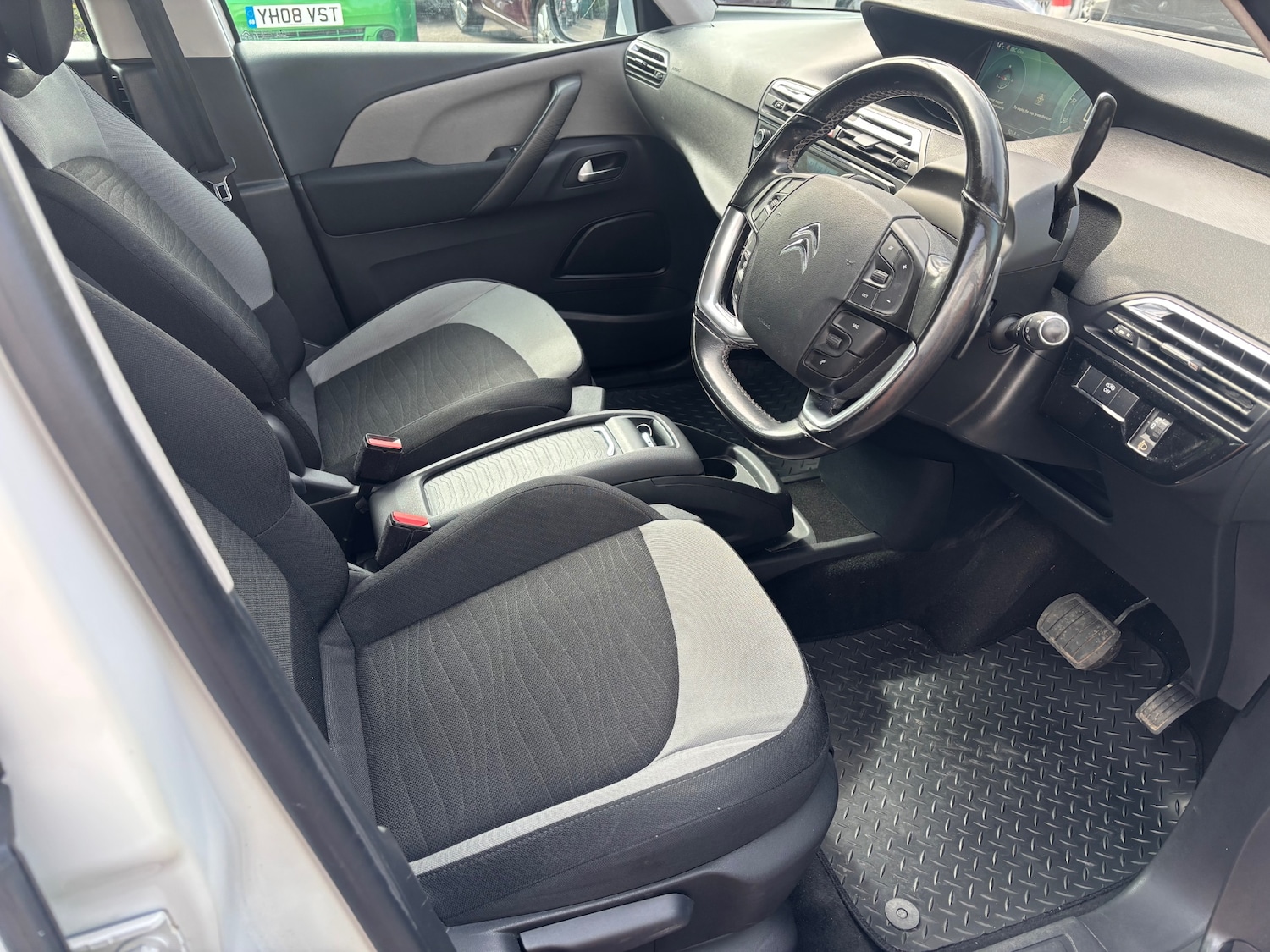 Used Citroen C4 Picasso 2015 for sale - 77984534: Photo 9