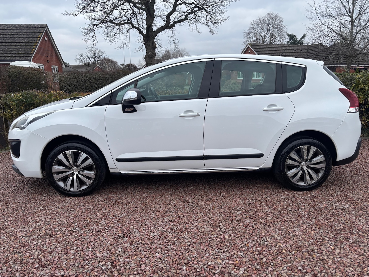 Used Peugeot 3008 2017 for sale - 77024346: Photo 4