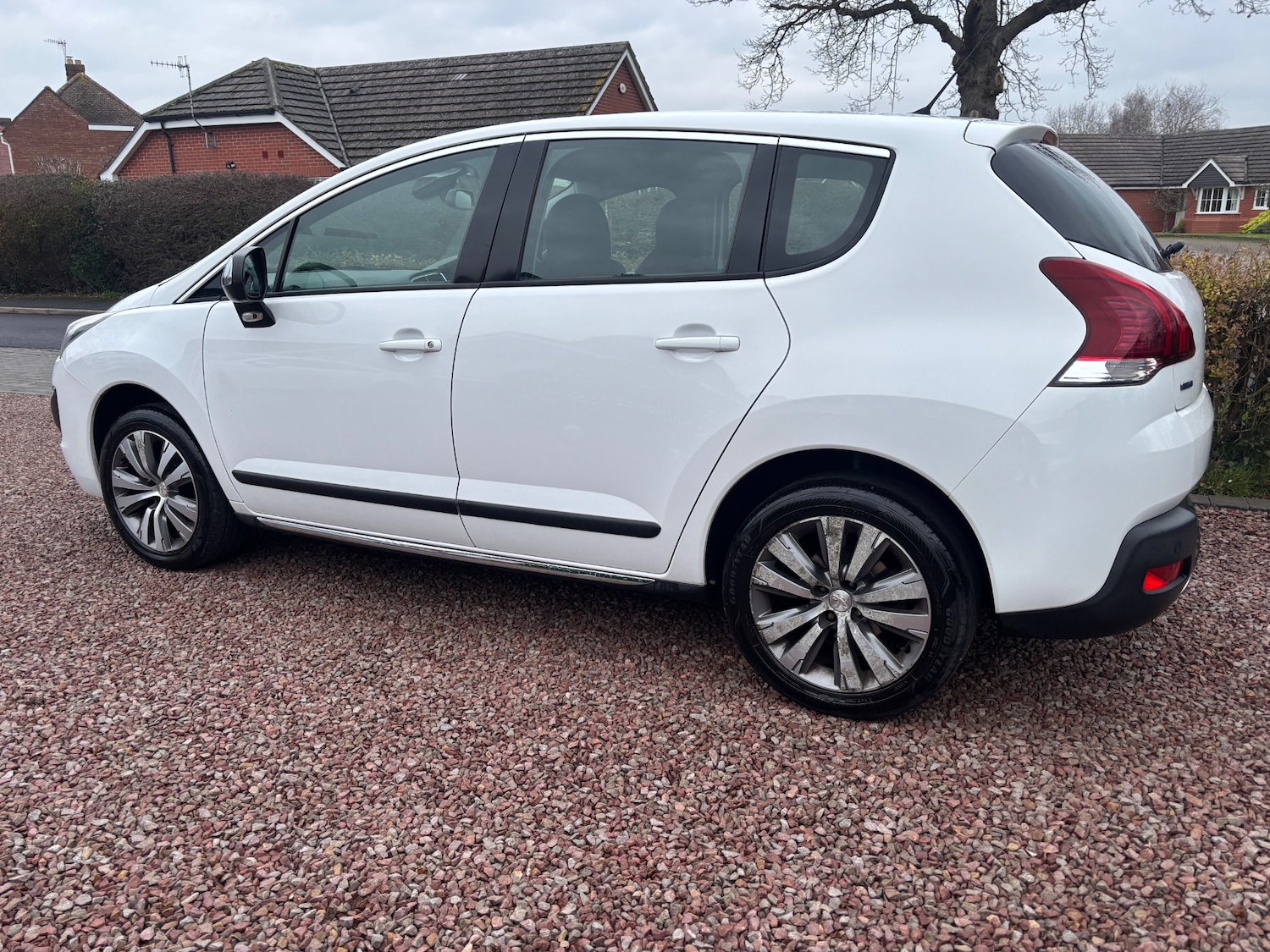 Used Peugeot 3008 2017 for sale - 77024346: Photo 5