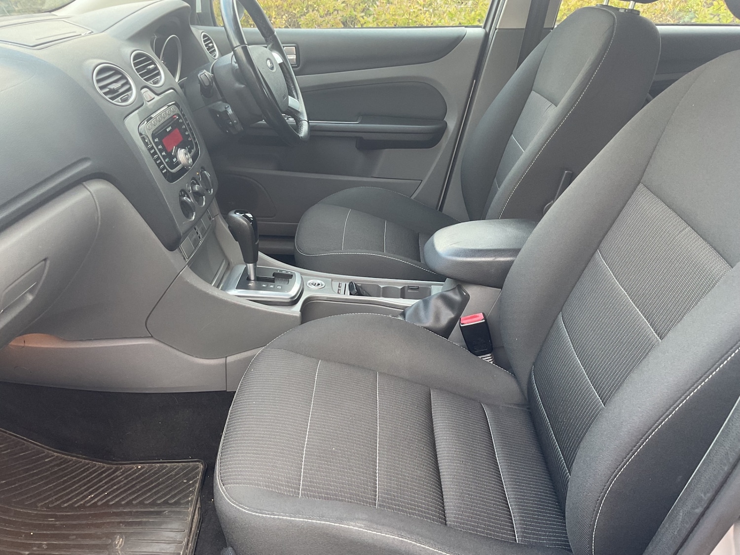 Used Ford Focus 2011 for sale - 76653736: Photo 6