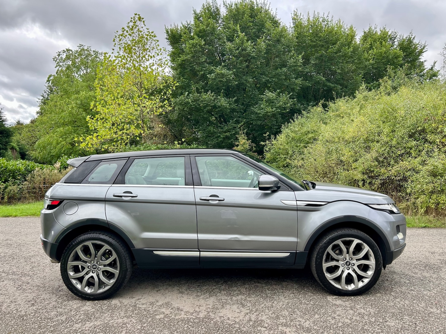 Used Land Rover Range Rover Evoque 2013 for sale - 76380292: Photo 2