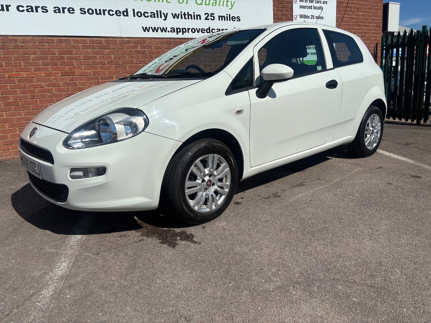 Used Fiat Punto 2015 for sale - 78150585: Photo 1