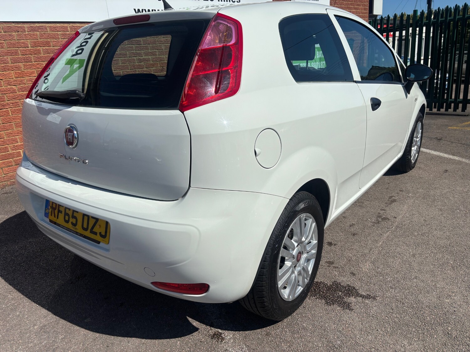 Used Fiat Punto 2015 for sale - 78150585: Photo 17