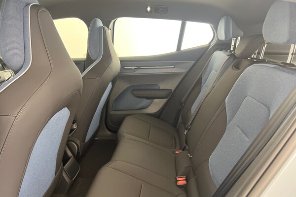 Used Volvo EX30 2025 for sale - 76254945: Photo 17