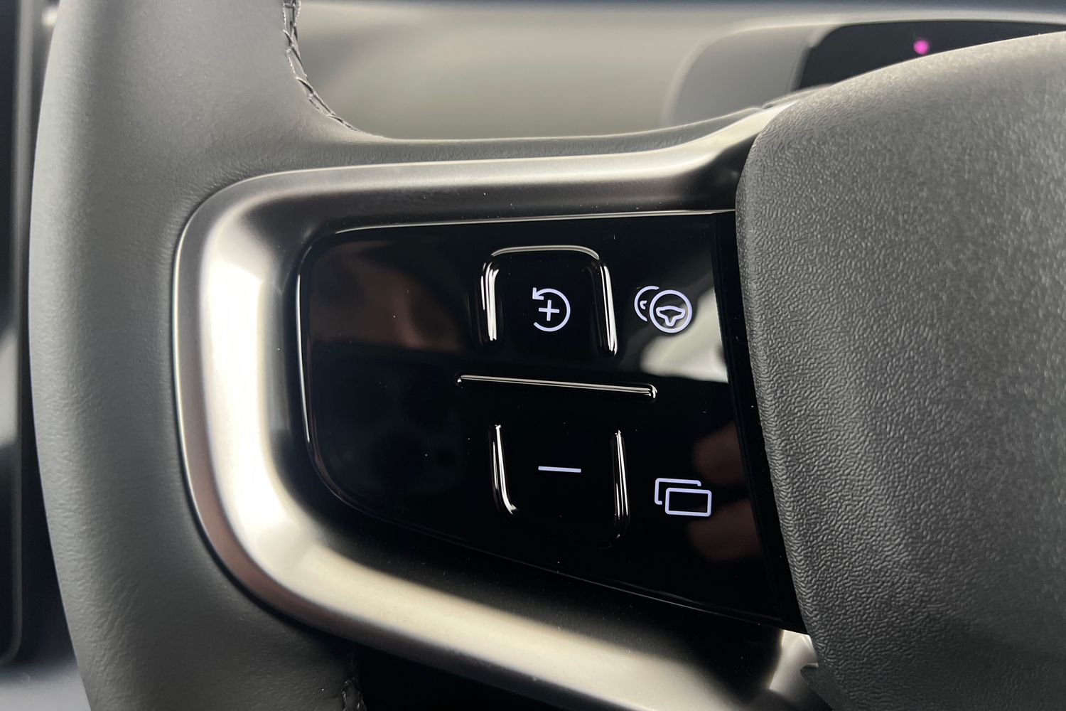 Used Volvo EX30 2025 for sale - 76254989: Photo 11