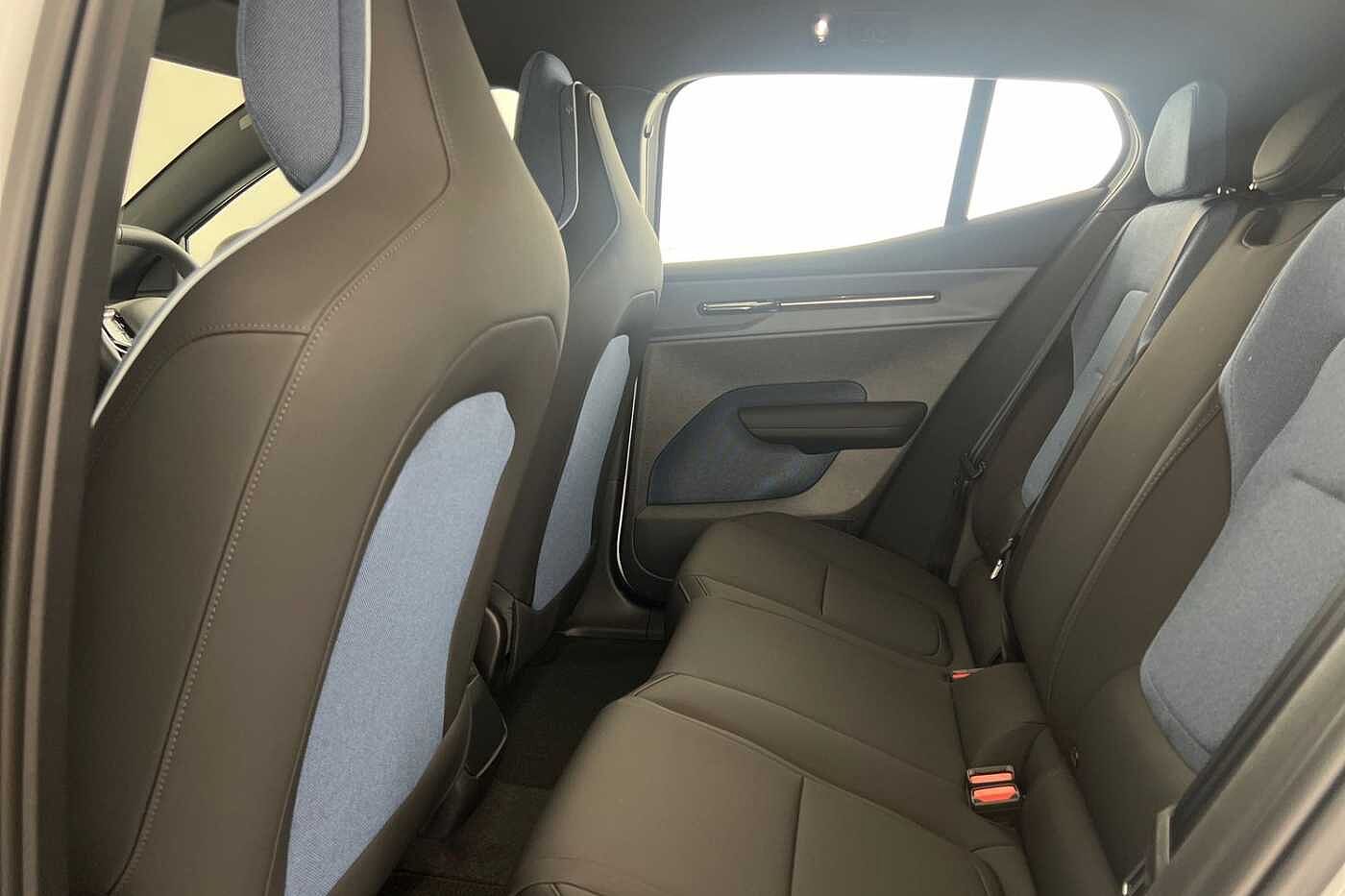 Used Volvo EX30 2025 for sale - 76254989: Photo 17