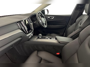 Used Volvo XC60 2023 for sale - 79458729: Photo