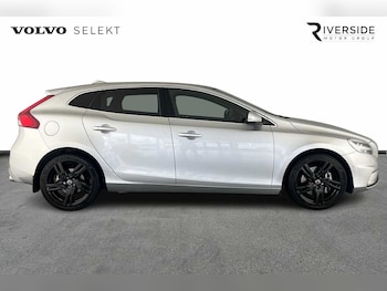 Used Volvo V40 2017 for sale - 78724544: Photo