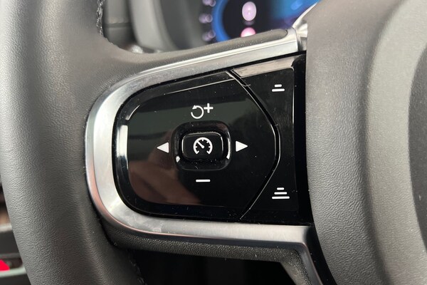 Used Volvo XC60 2022 for sale - 75439929: Photo 11