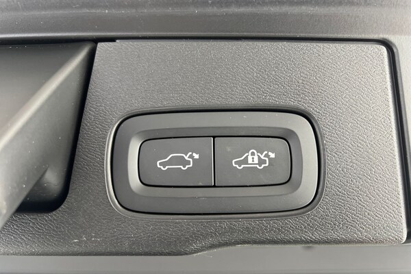 Used Volvo XC60 2022 for sale - 75439929: Photo 24
