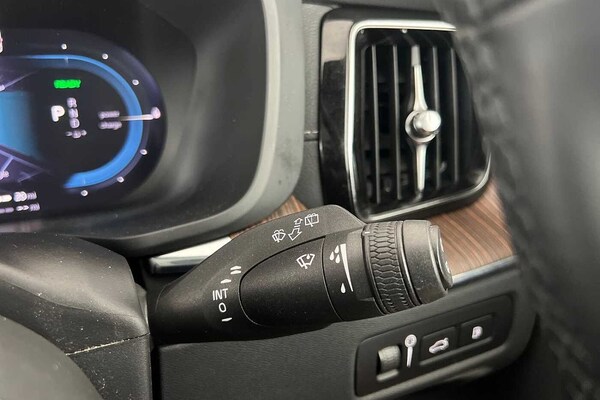 Used Volvo XC60 2022 for sale - 75439929: Photo 37