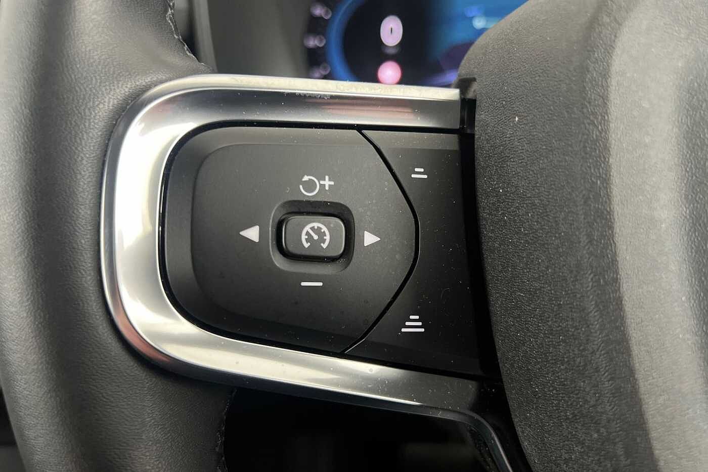 Used Volvo XC40 2023 for sale - 76696522: Photo 11