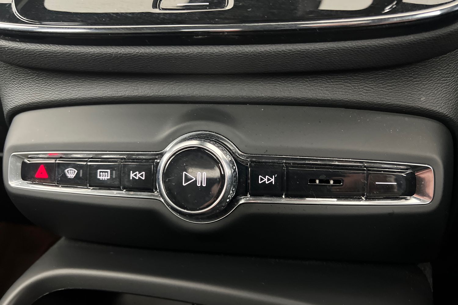 Used Volvo XC40 2023 for sale - 76696522: Photo 14