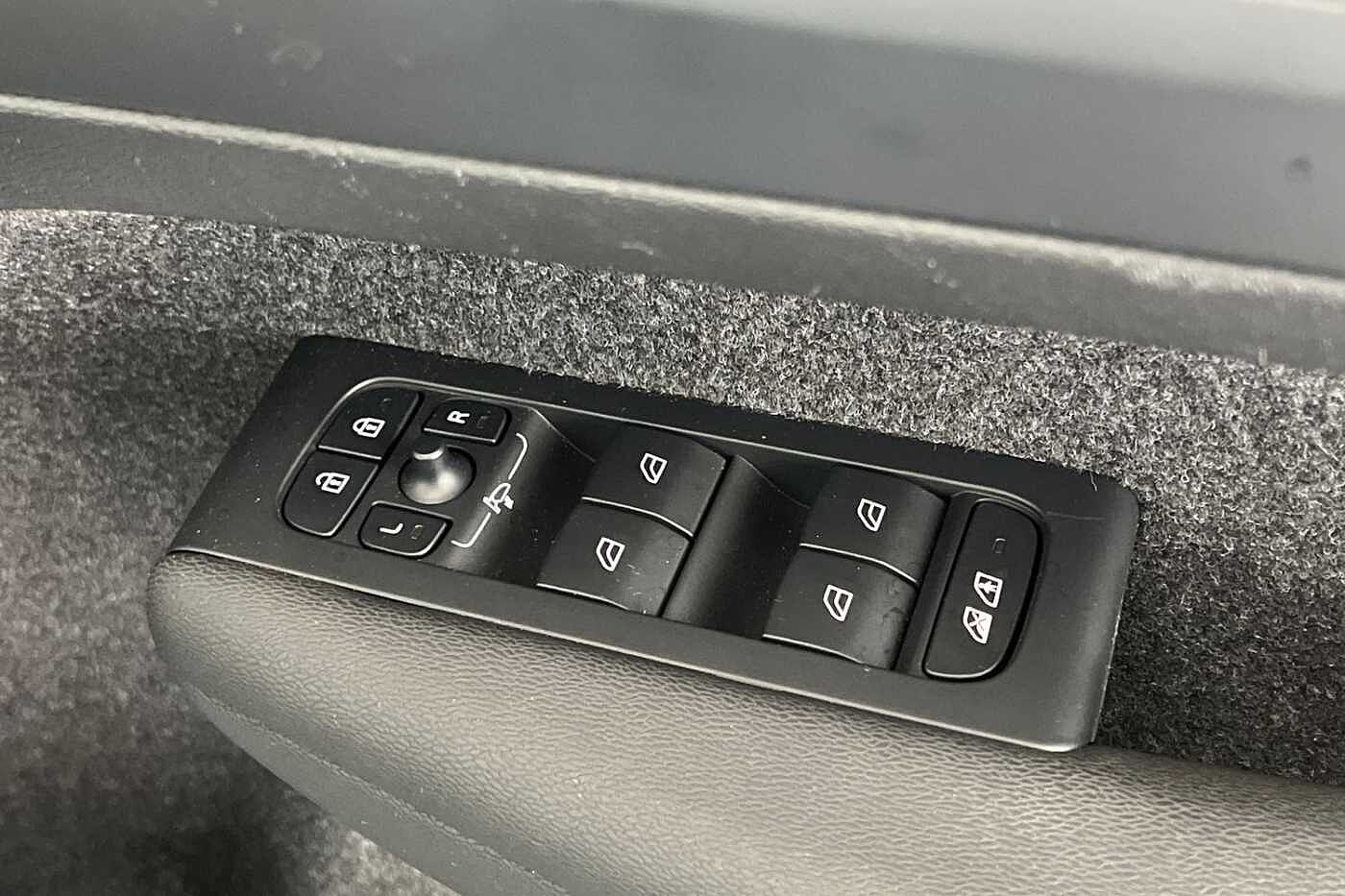 Used Volvo XC40 2023 for sale - 76696522: Photo 29