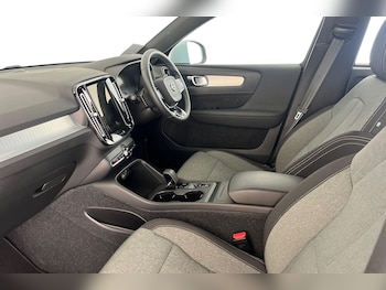 Used Volvo XC40 2023 for sale - 76696522: Photo