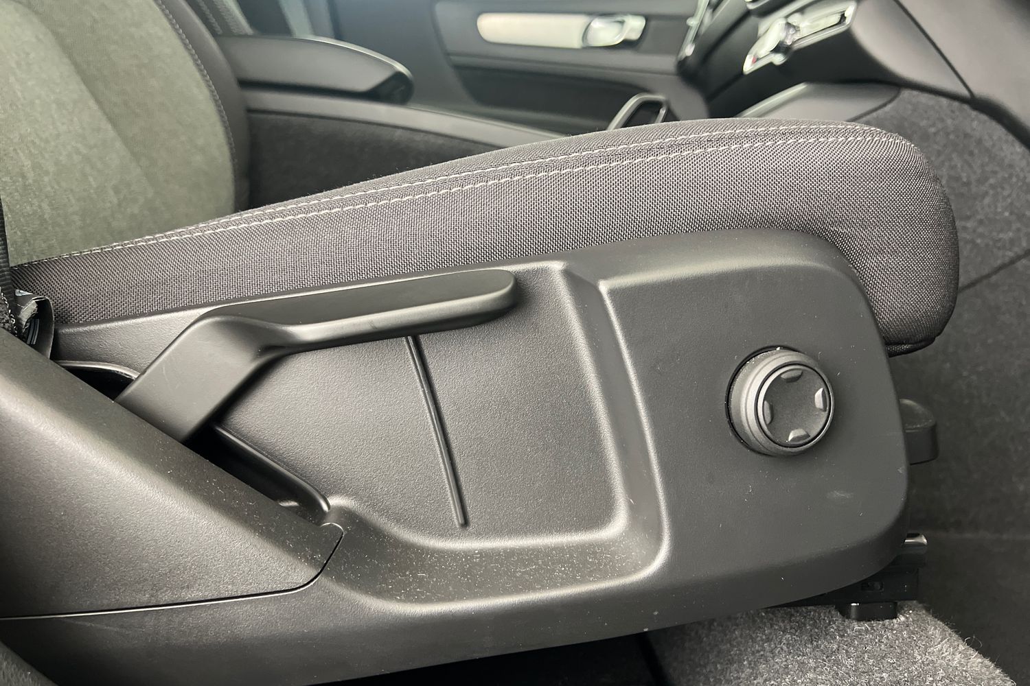 Used Volvo XC40 2023 for sale - 76696522: Photo 30