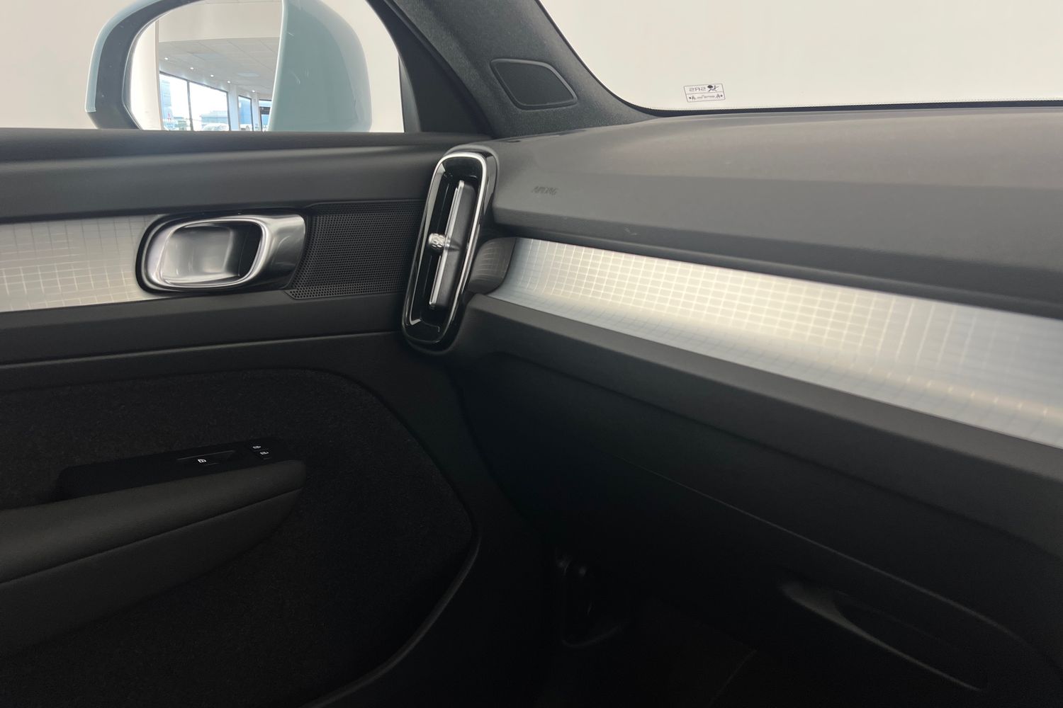 Used Volvo XC40 2023 for sale - 76696522: Photo 34