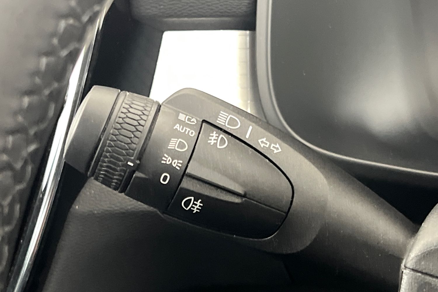 Used Volvo XC40 2023 for sale - 76696522: Photo 35