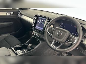 Used Volvo XC40 2025 for sale - 79663079: Photo