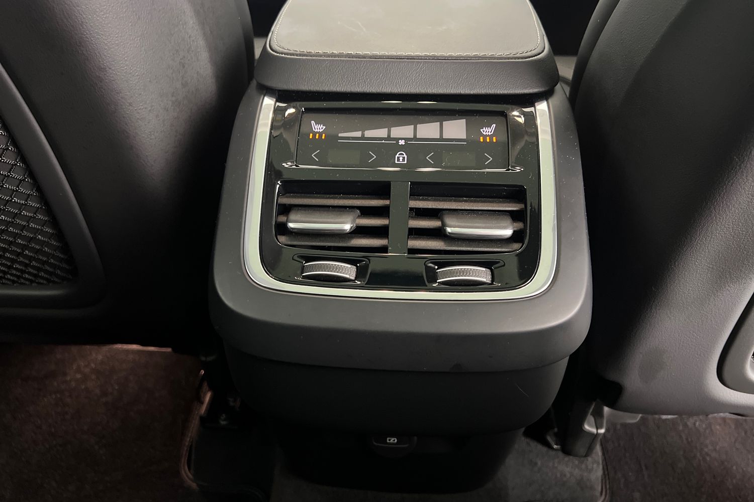 Used Volvo XC90 2024 for sale - 76332258: Photo 28