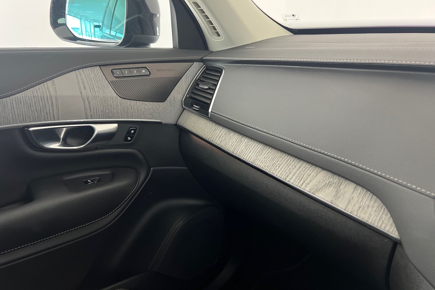 Used Volvo XC90 2024 for sale - 76332258: Photo 38