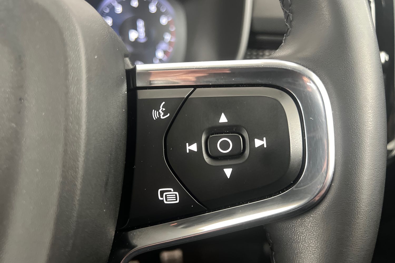 Used Volvo XC40 2021 for sale - 76302412: Photo 12