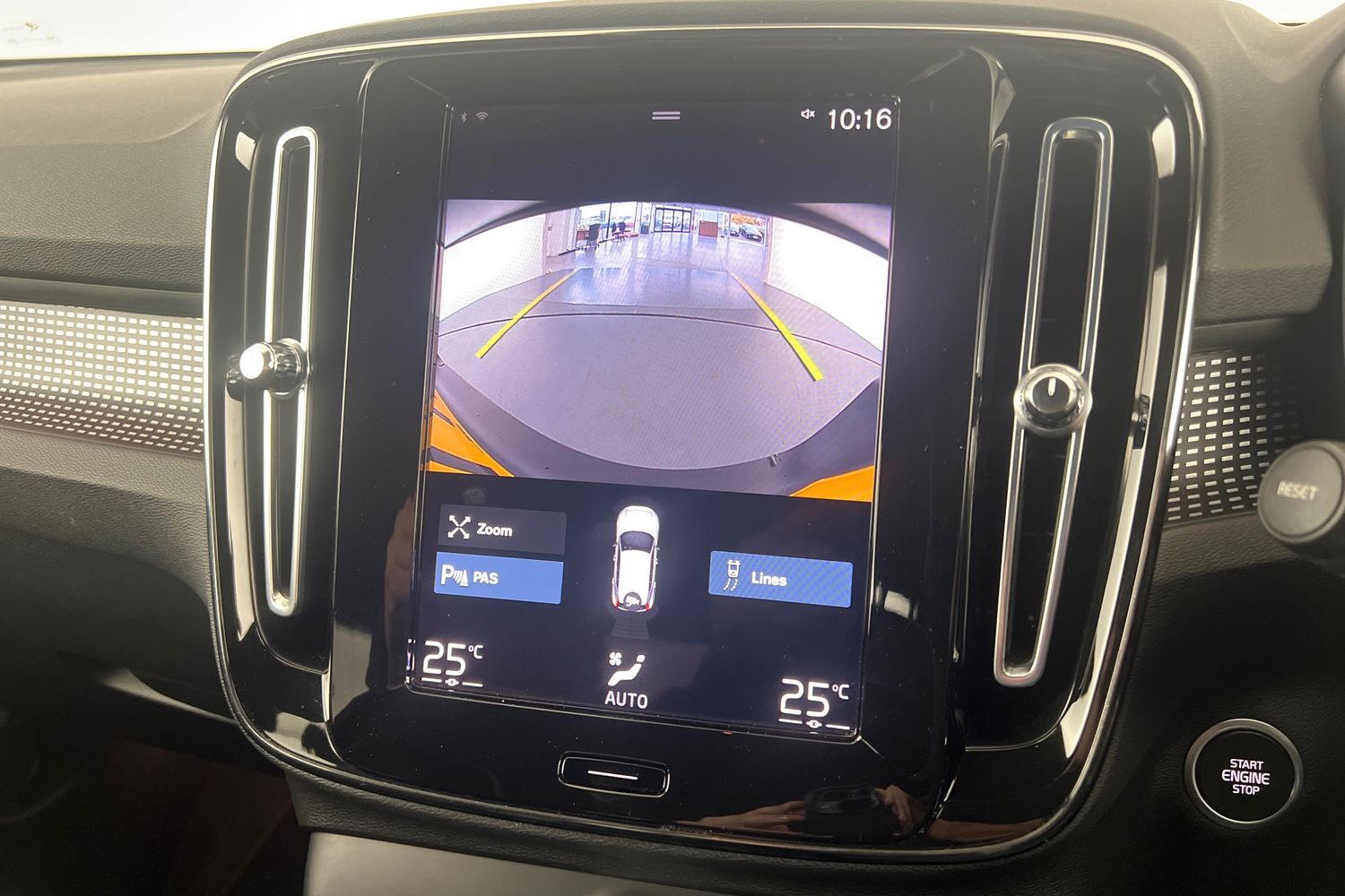 Used Volvo XC40 2021 for sale - 76302412: Photo 16